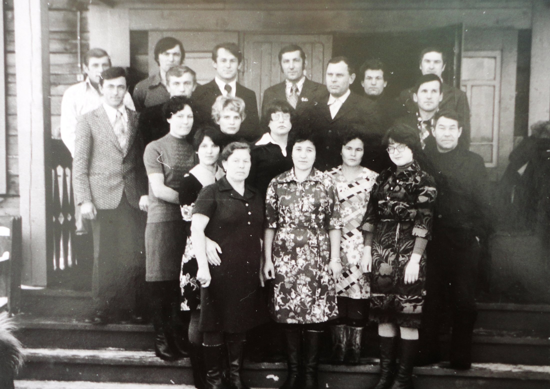 70- нач. 80 гг.Руководство ХЛХ верхний ряд в центре - Брезицкий Николай, лауреат Ленинского комсомола, сборщик живицы 