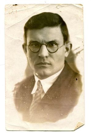  19 Геннадий вероятно сын И.Бича, не поехавшего в сибирь