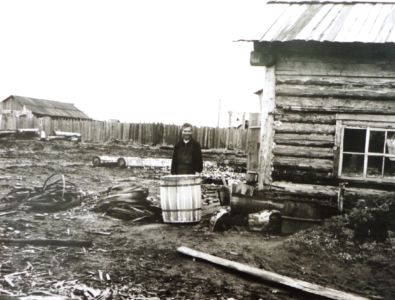 Бондарь, бондарка, бочка