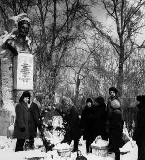 К 100-летию Шиткинского партизанского фронта. Открытие памятника И.А. Бичу