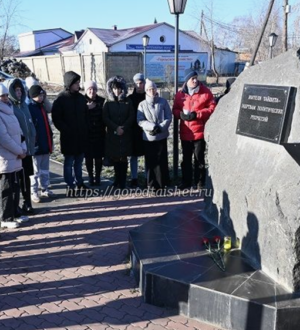 В память о репрессированных учителях старейшей школы Тайшета (СОШ № 85)